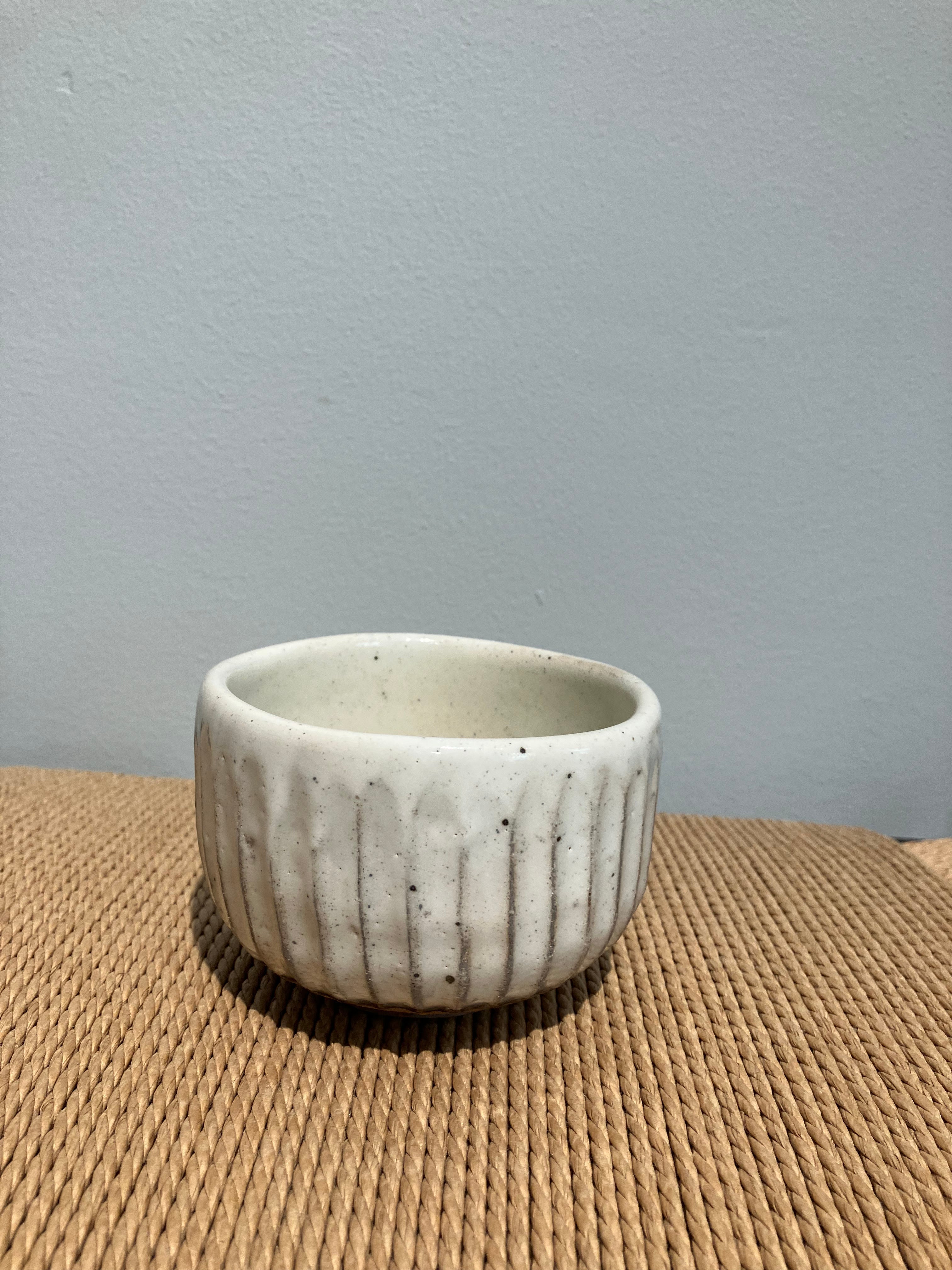 Matcha cup - Small white with stripes