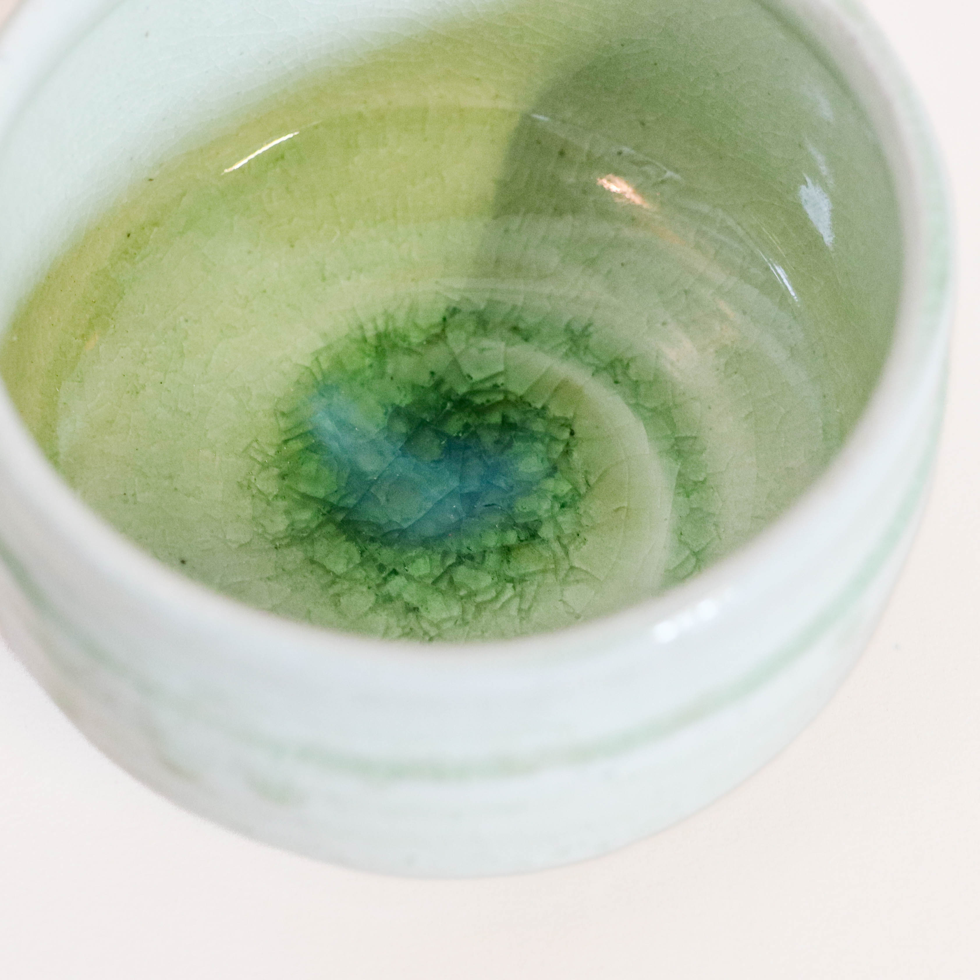 Matcha cup - Green with cracked bottom