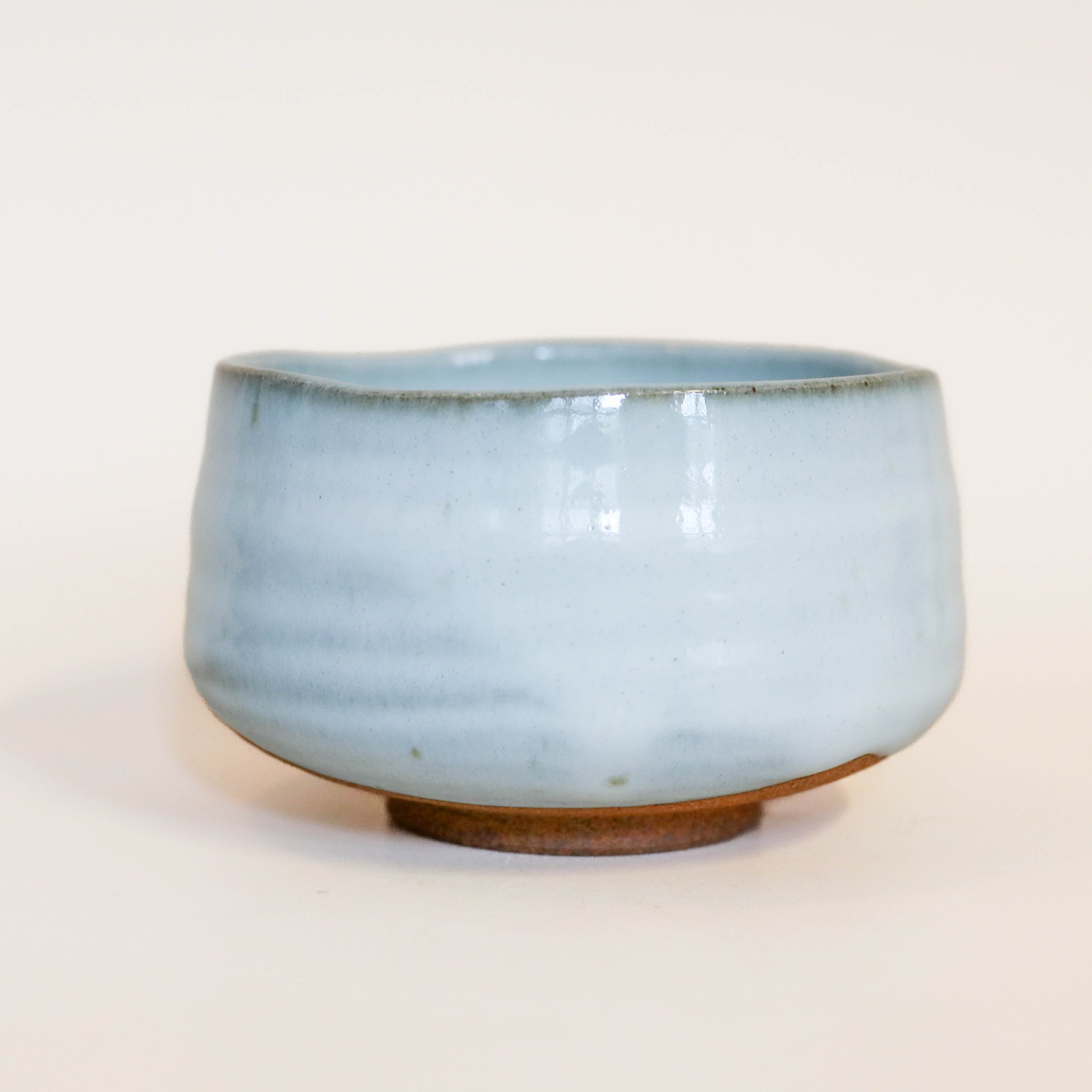 Matcha cup - Light blue glaze with brown sparkles