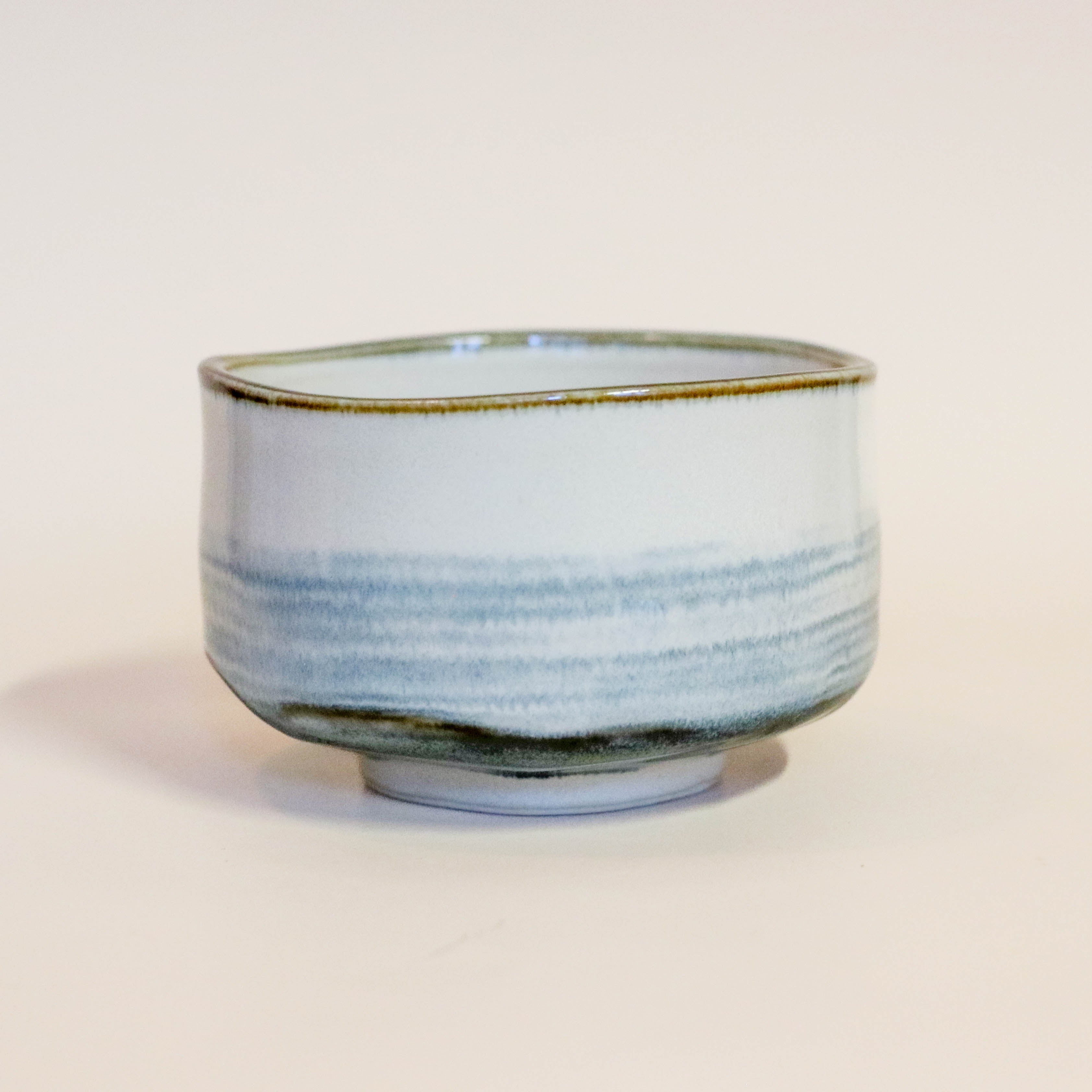 Matcha cup - Light blue glaze and brown rim