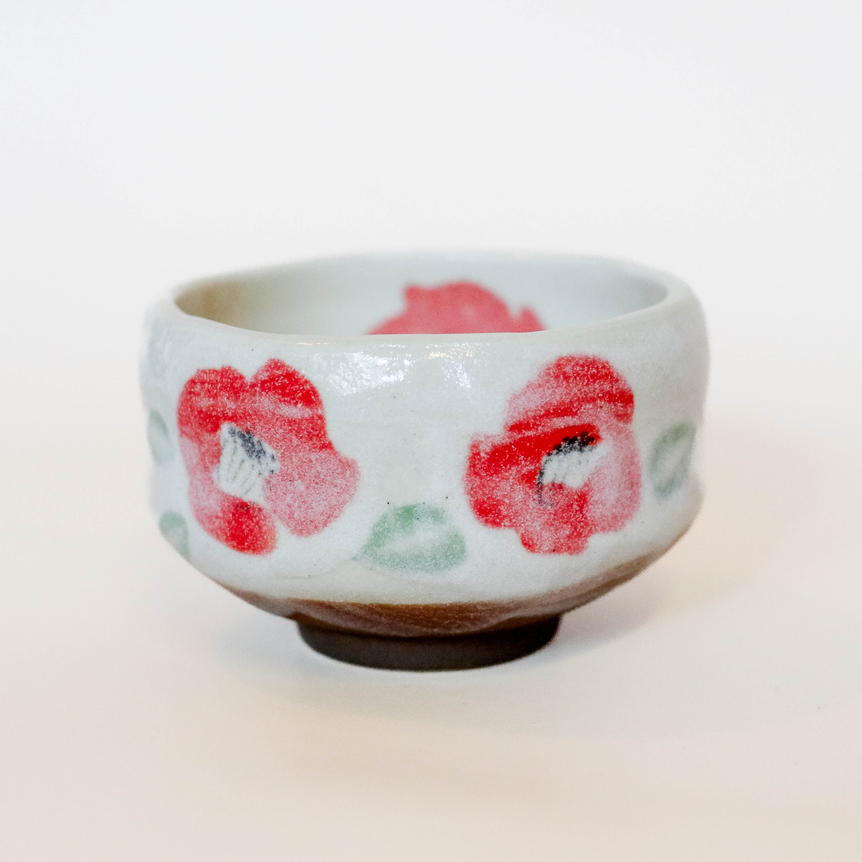 Matcha cup - Small with white glaze and red flowers