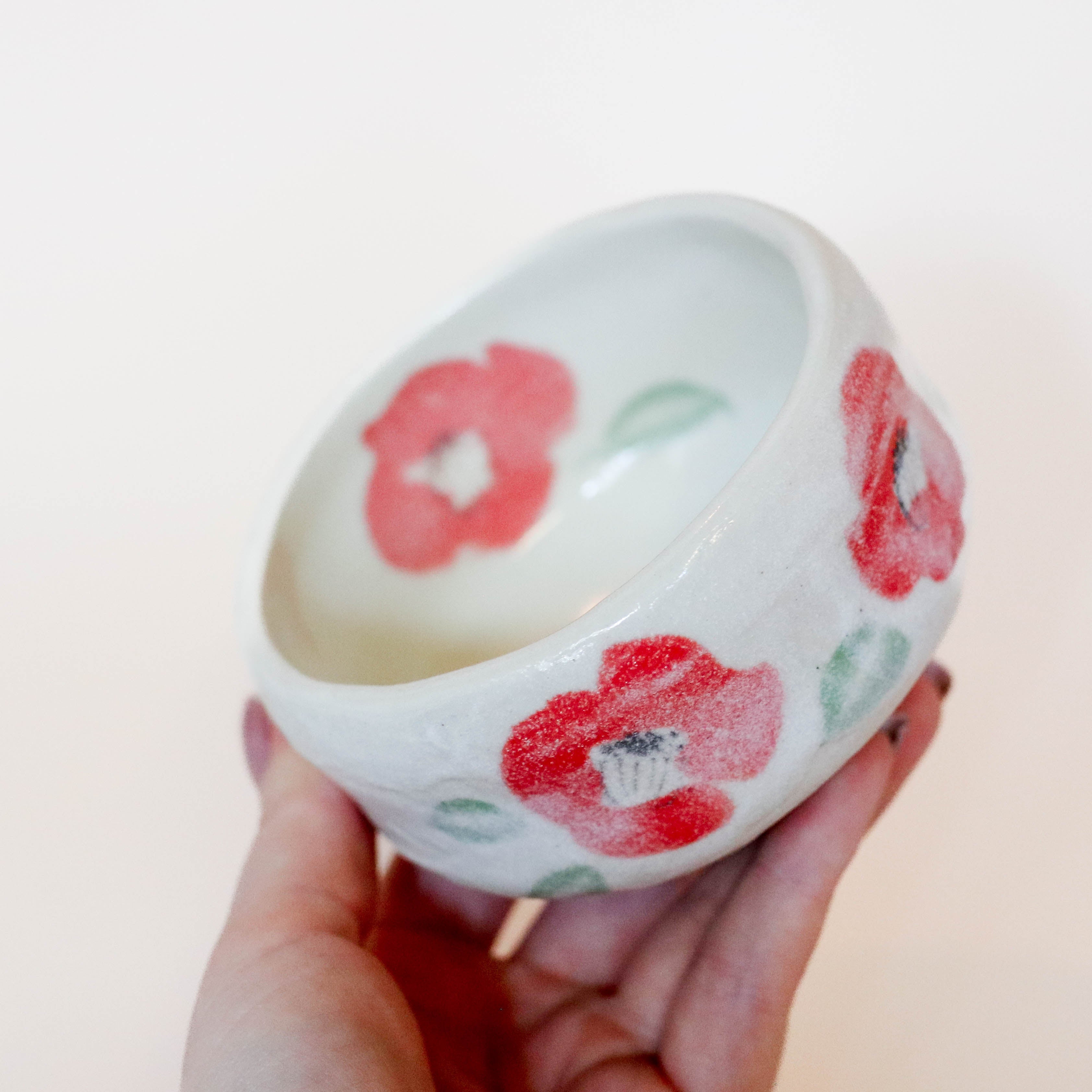 Matcha cup - Small with white glaze and red flowers