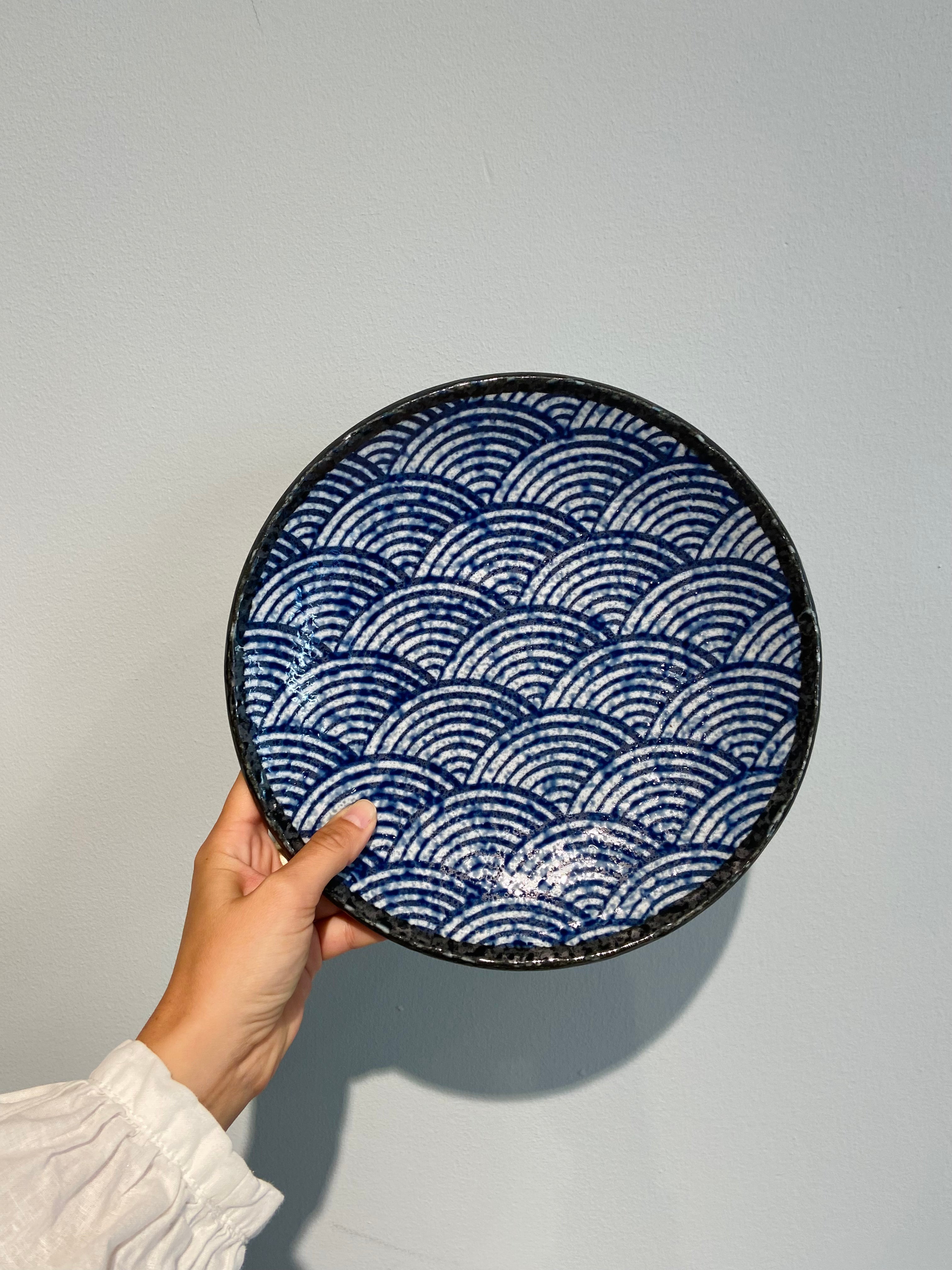 Blue waves - Blue plate with waves, large