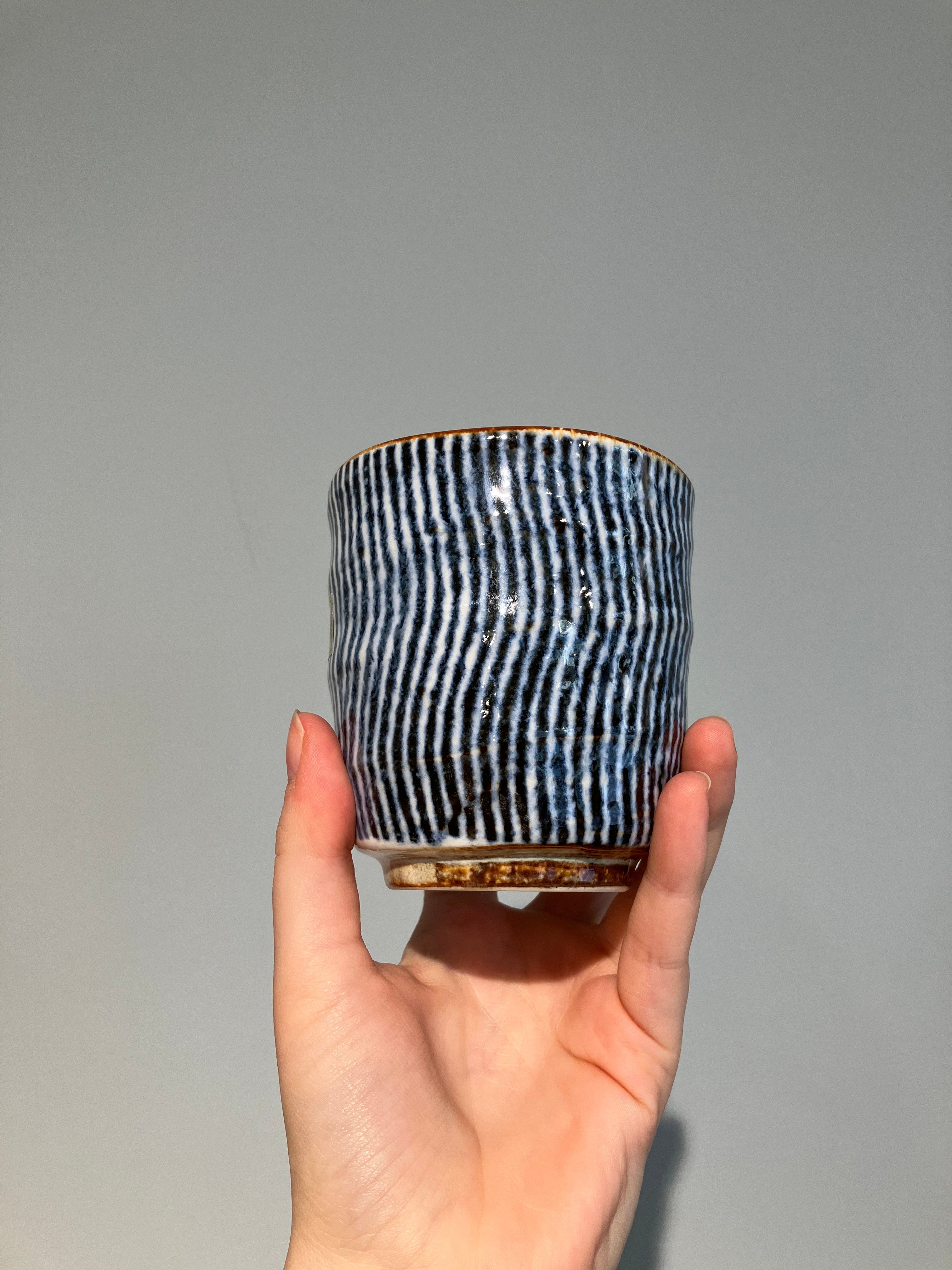 Organic mug with blue stripes