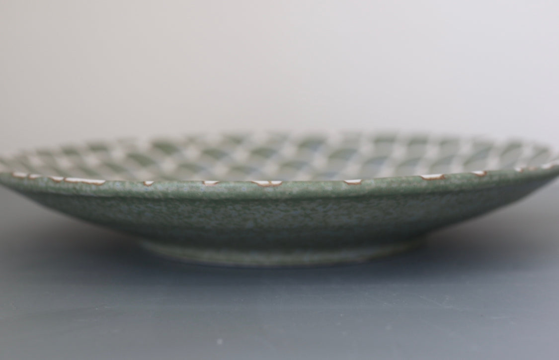 Icho - Large green plate Ø25