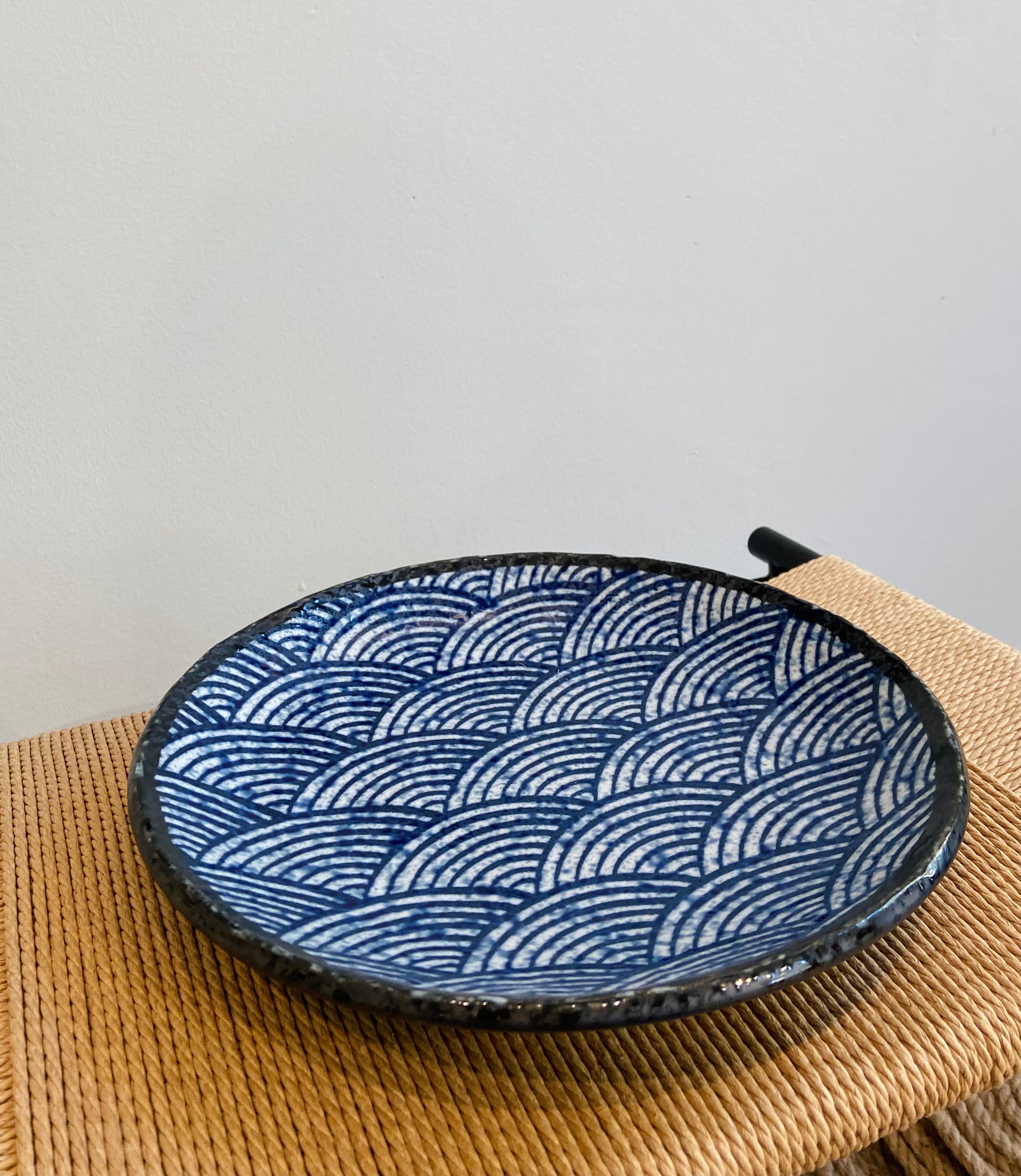 Blue waves - Blue plate with waves, large